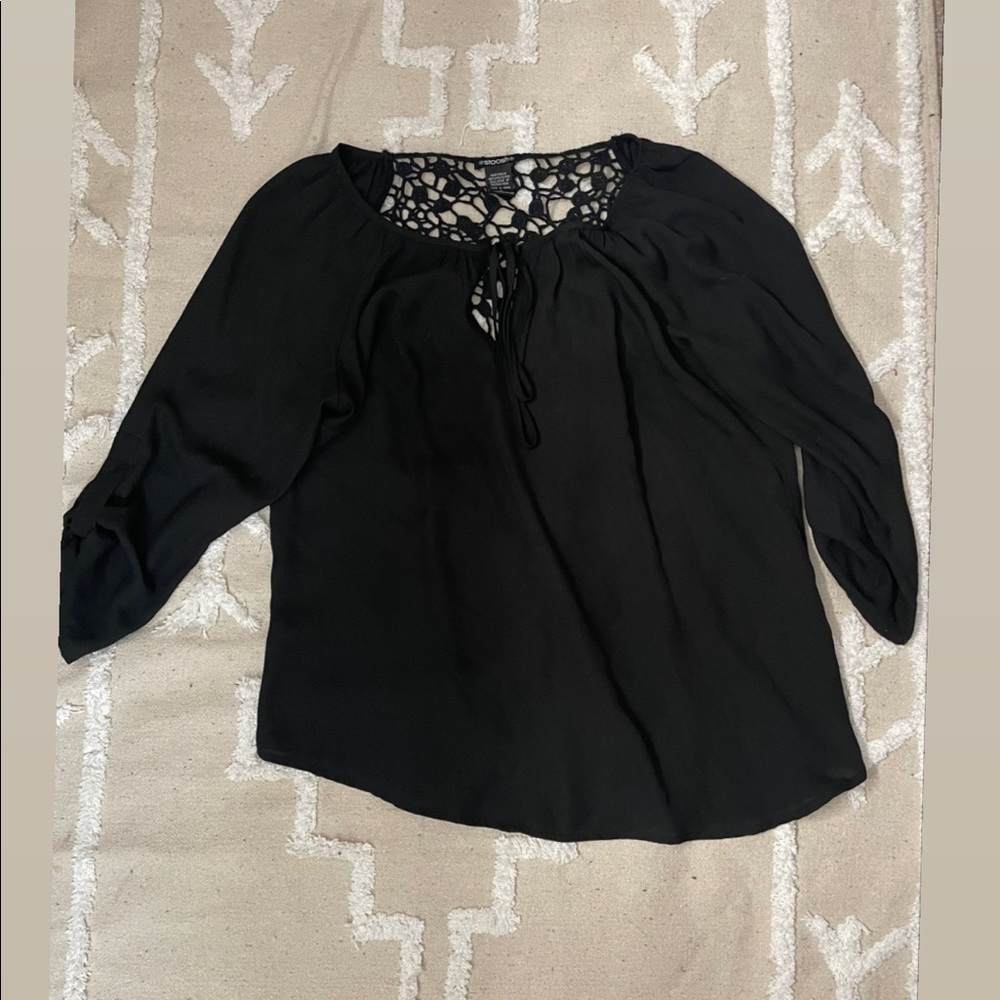 3/4 sleeve black flowy blouse